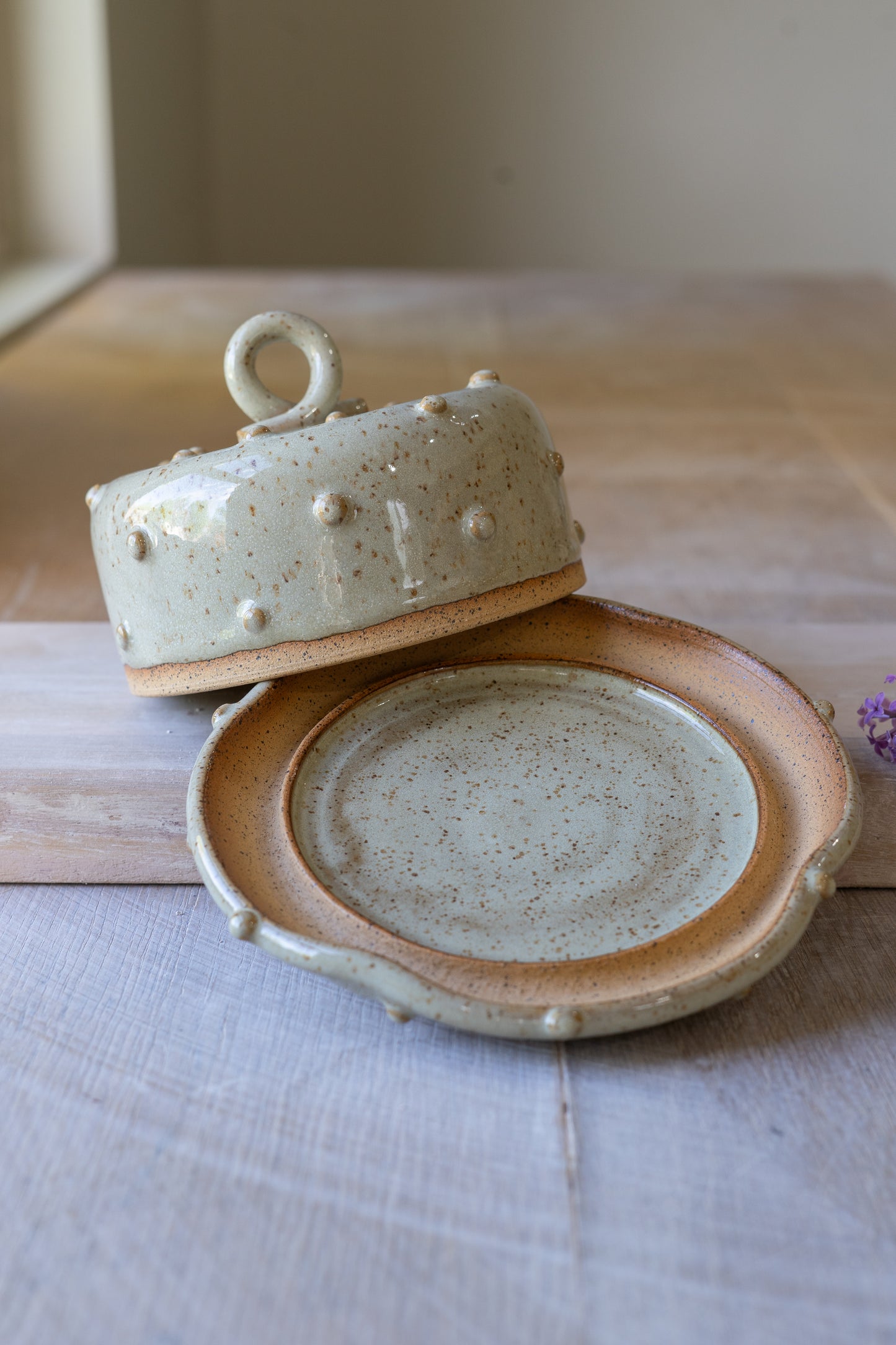 Bold Dot Butter Dish in Speckled Grey
