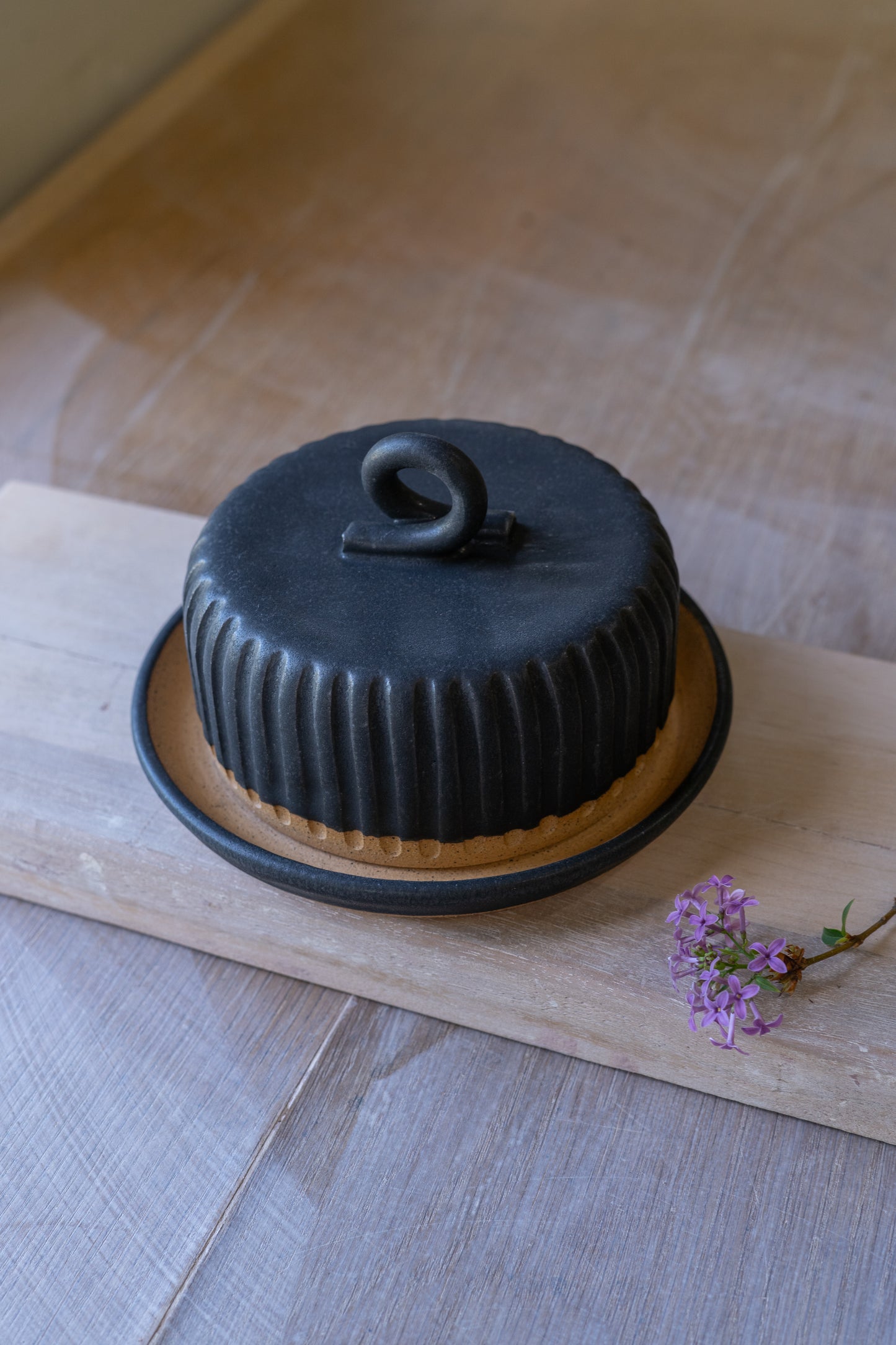 Fluted Butter Dish in Black