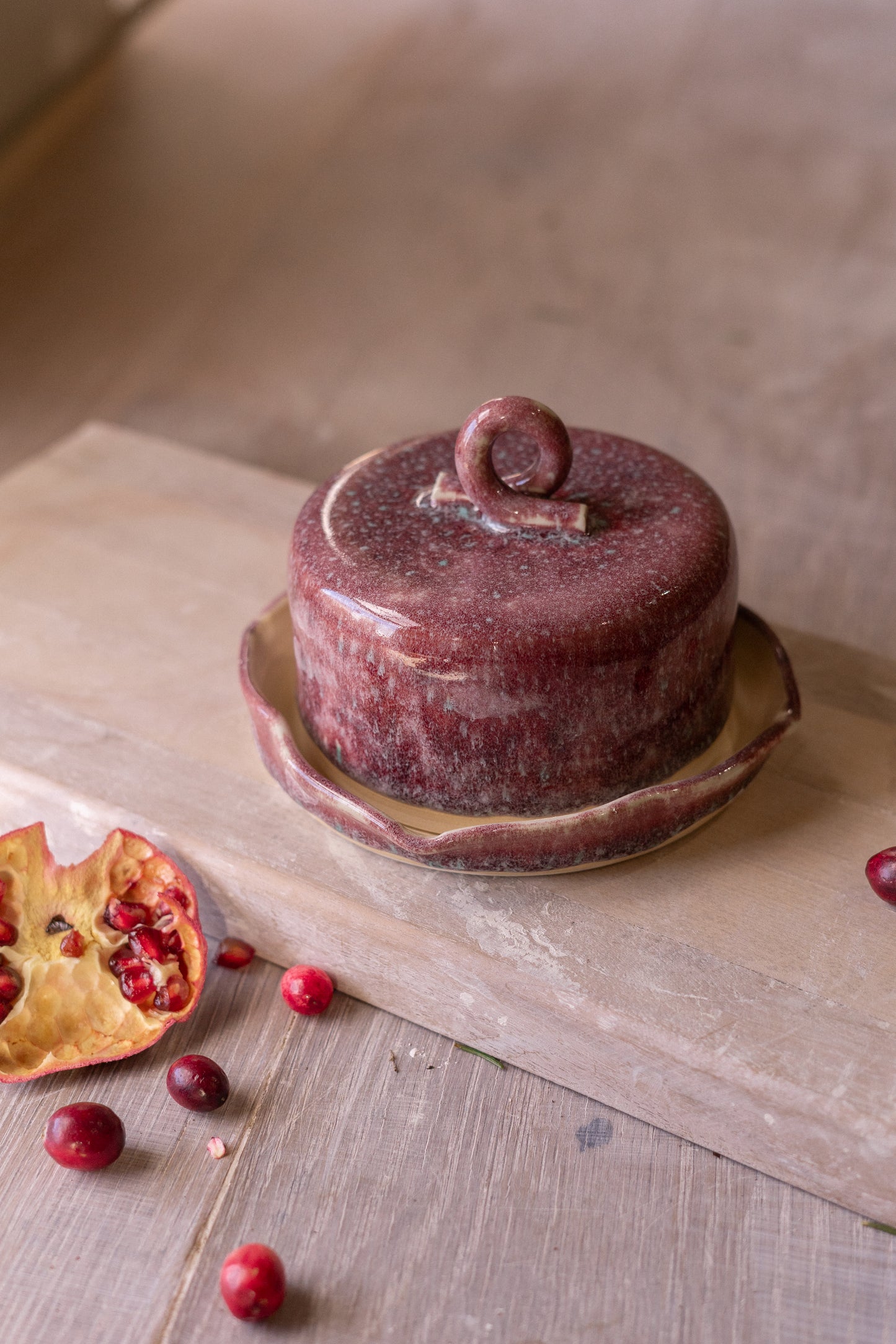 Classic Butter Dish in Burgundy