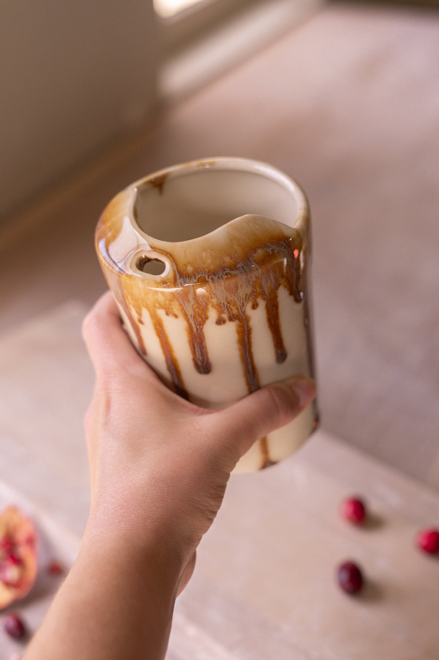 16 Oz Travel Cup in Brown Circus Stripe