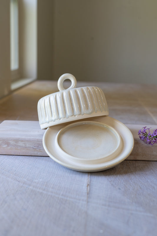 Fluted Butter Dish in Creamy White