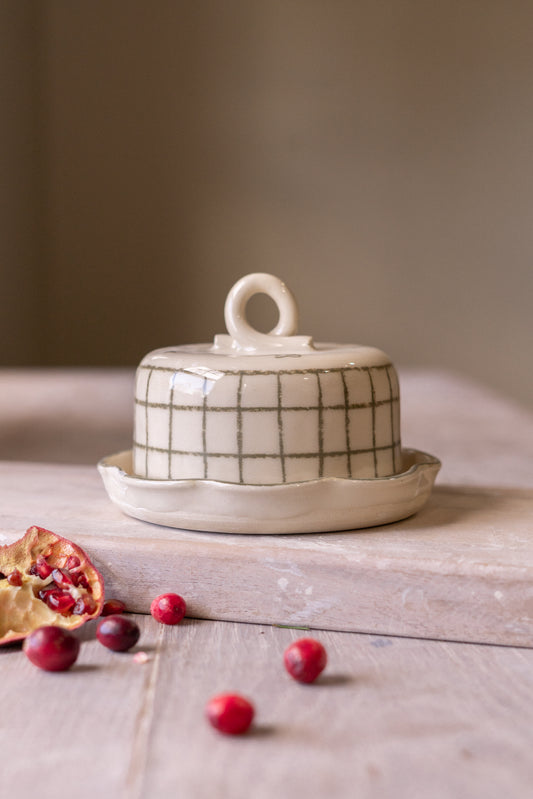 Ditsy Floral Butter Dish in Olive