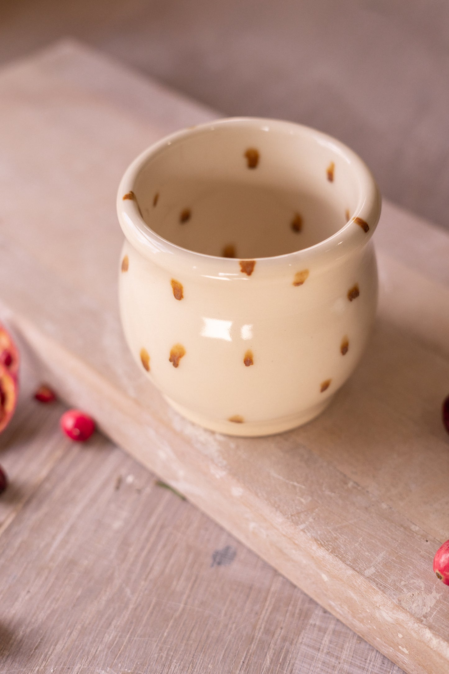 Curvy Cup in Brown Dots