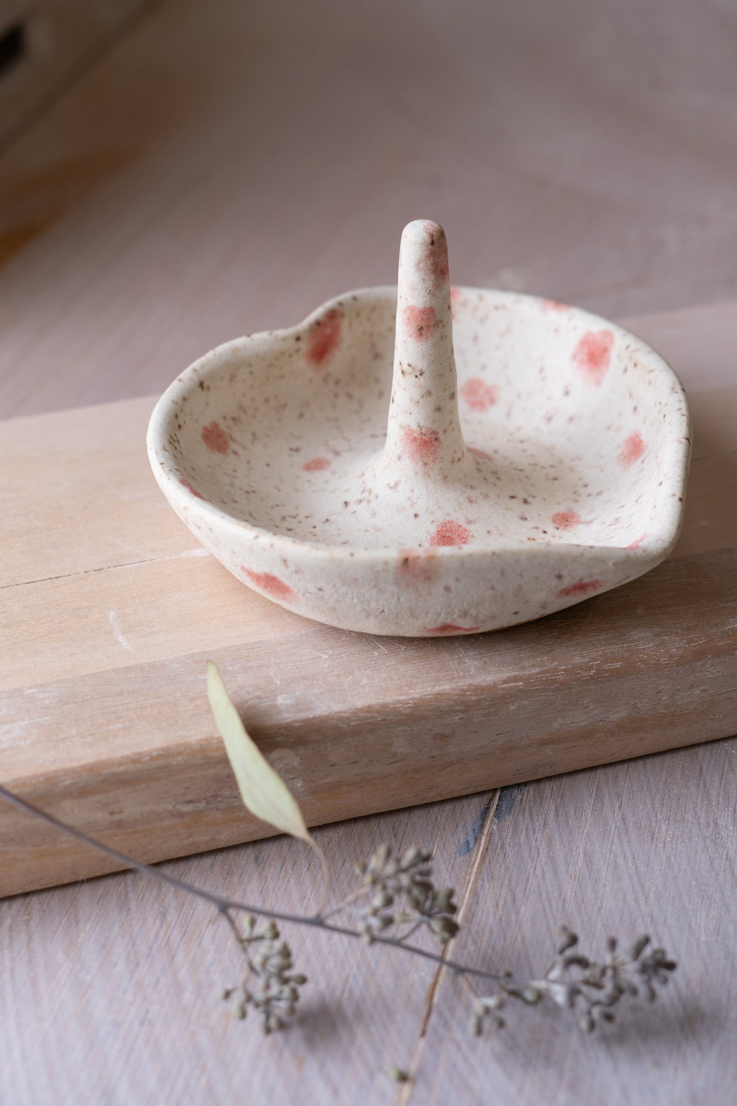 Speckled Jewelry Dish in Powdered Red