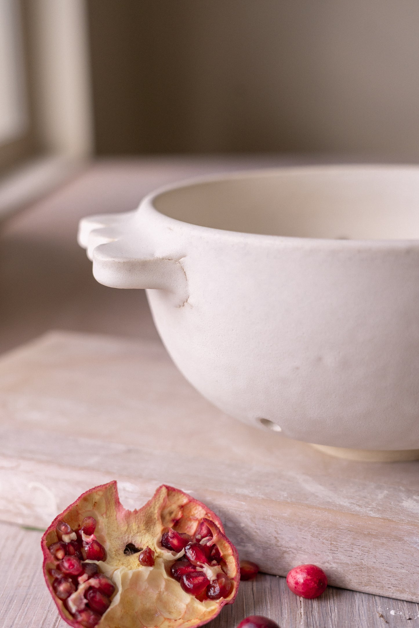 Strainer in Matte White