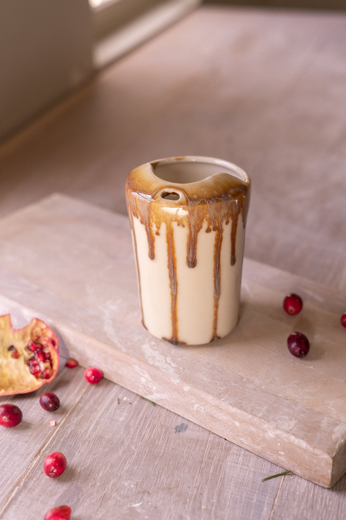 16 Oz Travel Cup in Brown Circus Stripe